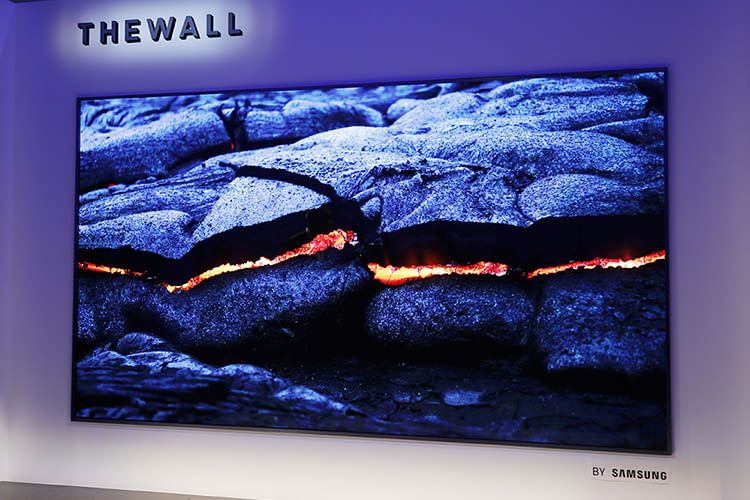 Samsungs modularer Riesenfernseher kommt dank selbstleuchtender MicroLEDs ohne Hintergrundbeleuchtung aus