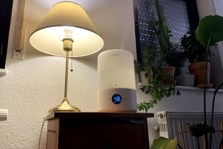 Wir haben Luftbefeuchter getestet und verraten, welche sich für das Schlafzimmer eignen