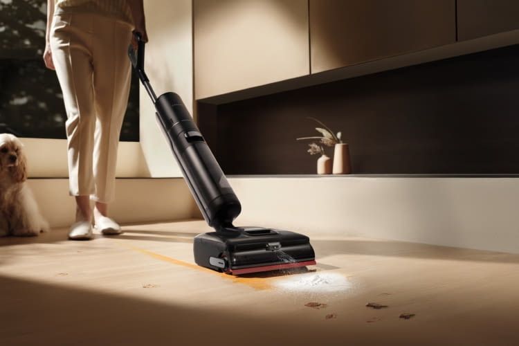 Der Dreame H15 Pro FoamWash ist der erste Wischsauger der Schaum zur Reinigung nutzen kann