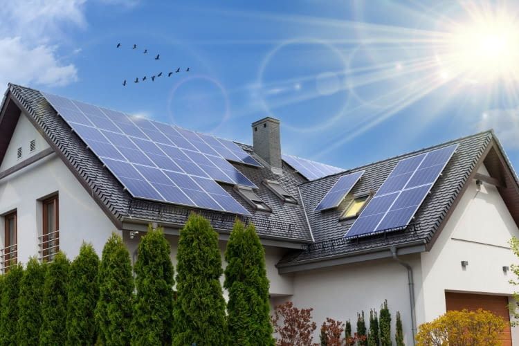 So versichert man seine PV-Anlage richtig!