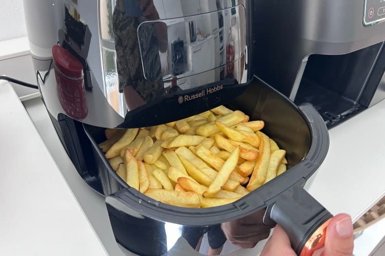 Die Russell Hobbs Heißluftfritteuse überzeugte vor allem durch ihr großes Fassungsvermögen