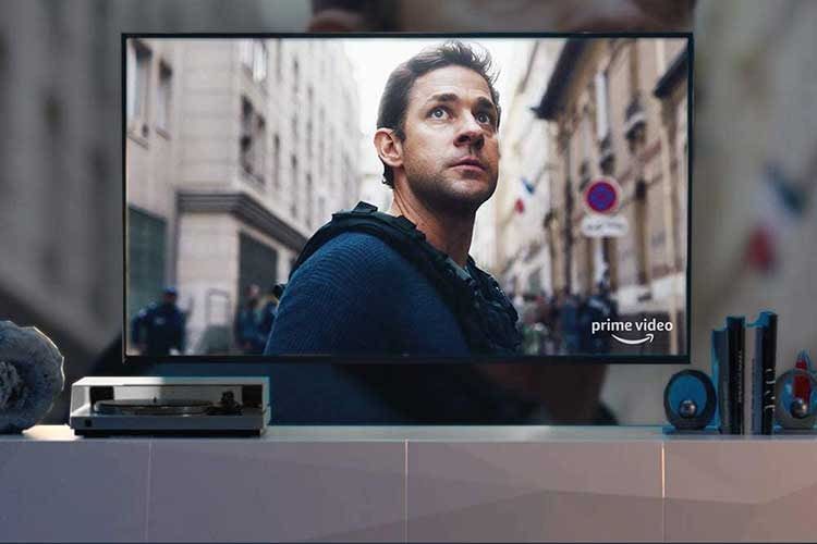 Mit einem Streaming Stick wie Amazon Fire TV 4K UHD lassen sich ältere Fernseher smart machen