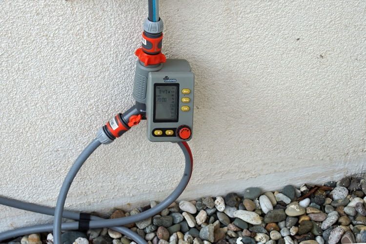 Ein Bewässerungscomputer nimmt seinem Besitzer die Wasserversorgung der Pflanzen ab