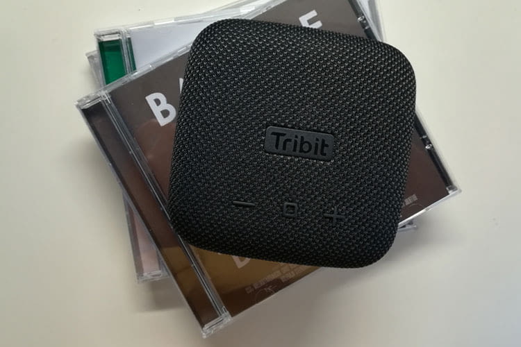 Die Tribit StormBox Micro ist nicht einmal so groß, wie eine CD-Hülle
