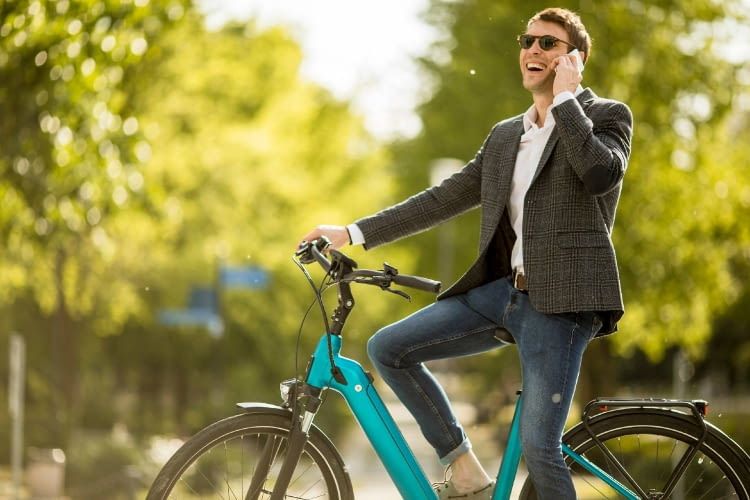 Wer sich für ein gebrauchtes und generalüberholtes E-Bike entschiedet, kann viel Geld sparen