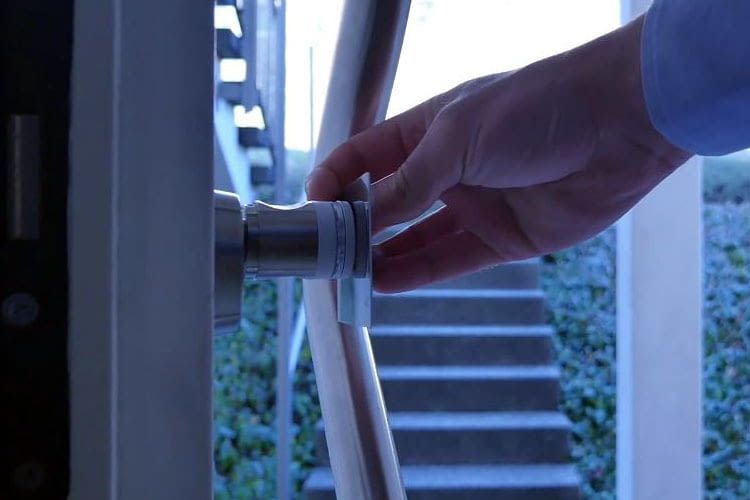 ABUS wAppLoxx ergänzt Türen um intelligente und sichere Türschlösser