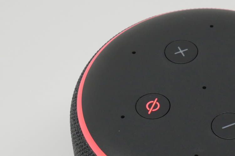 Der rote Lichtring wirkt auf viele Alexa Nutzer erst einmal sehr irritierend
