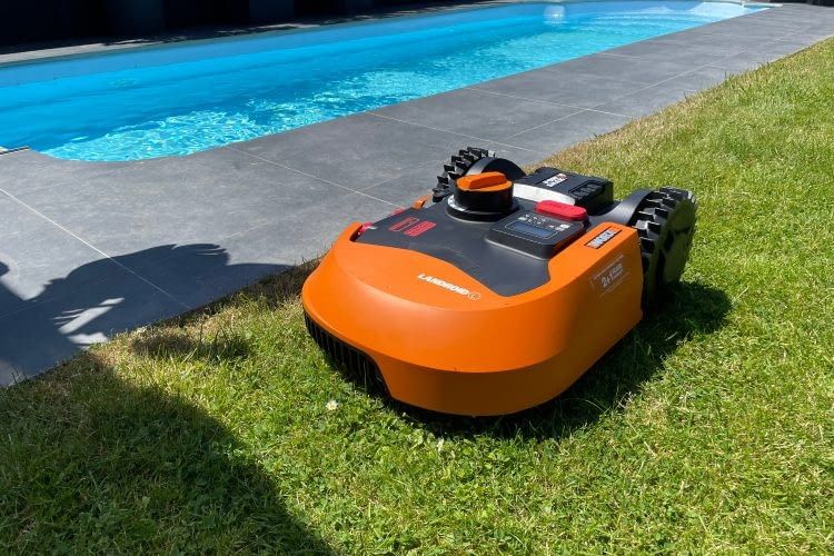 Der L2000 ist der größte Mähroboter von Worx. Doch ist er auch der beste? Wir haben ihn getestet