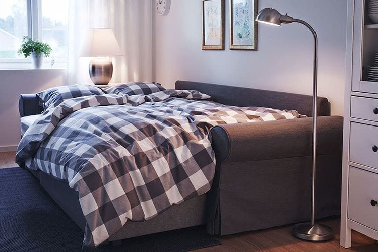 Stehlampen lassen sich bald mit einer smarten IKEA TRÅDFRI Funksteckdose schalten