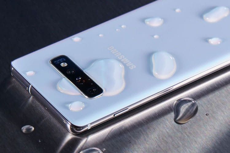 Die neue Samsung Galaxy S10 Smartphone-Reihe ist wasserdicht nach Schutzklasse IP68