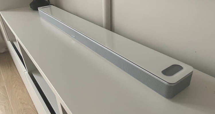 Die Bose Smart Ultra Soundbar kombiniert starke Performance und edles Design