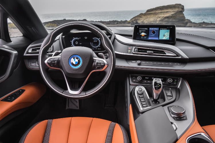 Futuristisches Design auch im Innenraum des BMW i8