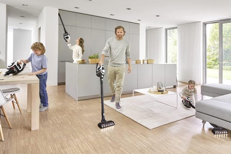 Der Bosch Serie 8 Gen 2 hat im Stiftung Warentest Akku Staubsauger Test überzeugt