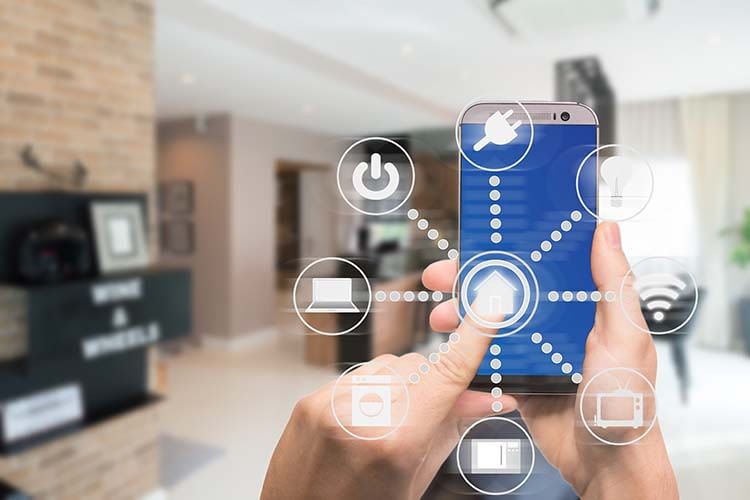 Bei einem professionellem Smart Home-System lassen sich alle Geräte mit einer App steuern