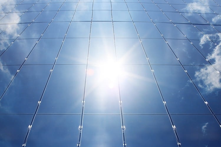 Viele einzelne Solarzellen ergeben ein Solarmodul - und diese dann die Solaranlage