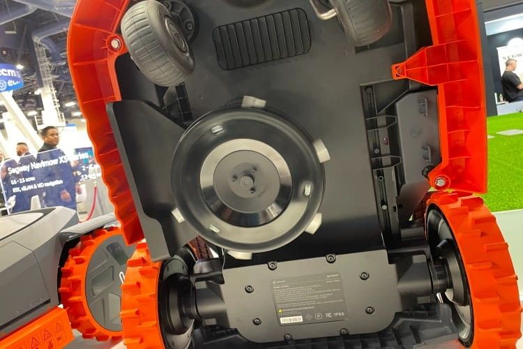 Die X3 Series ist mit sechs Klingen ausgestattet
