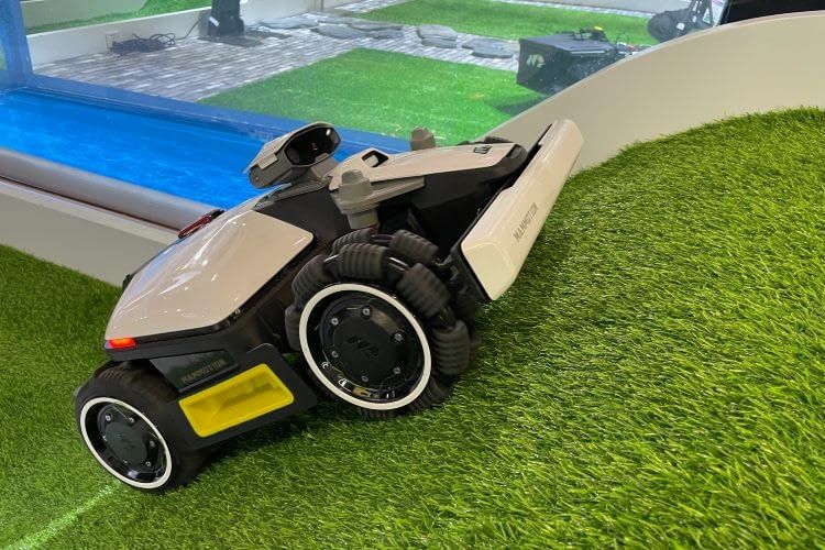 Der LUBA mini sieht seinem großen Bruder sehr ähnlich und hat auch ähnliche Funktionen