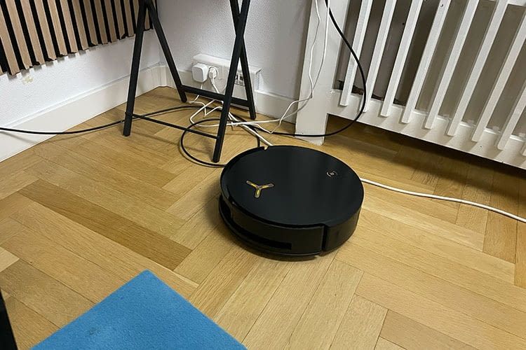 Kabel wie diese erkannte der DEEBOT im X8 PRO OMNI Test sehr zuverlässig
