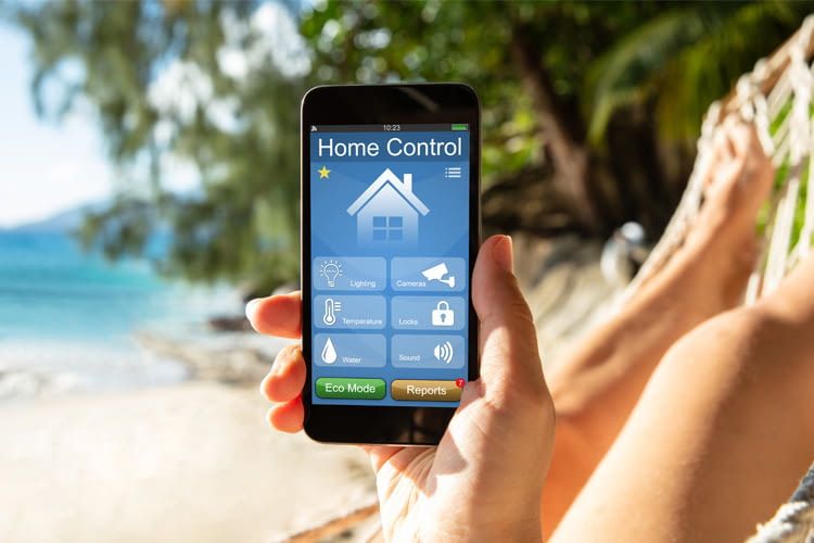 Per App kann das Smart Home sogar aus dem Ausland-Urlaub gesteuert werden