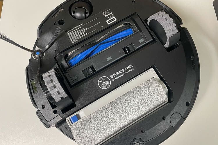 Der ECOVACS DEEBOT X8 PRO OMNI kommt mit besonderem Wischsystem