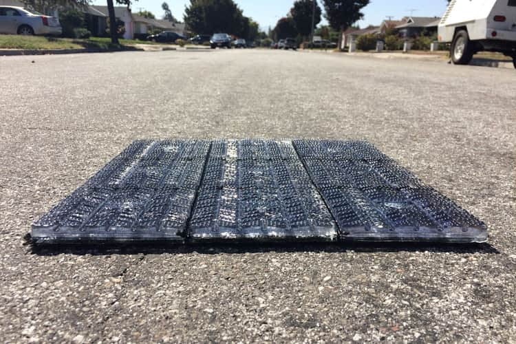 Solmove ermöglicht Photovoltaik auf horizontalen Flächen wie Straßen und Einfahrten.