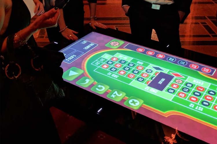 Die Multi Touch Produkte von Table Connect sind in 32 und 55 Zoll erhältlich