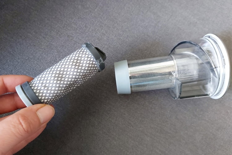 Der Filter eines Milbensaugers sollte regelmäßig gewechselt werden