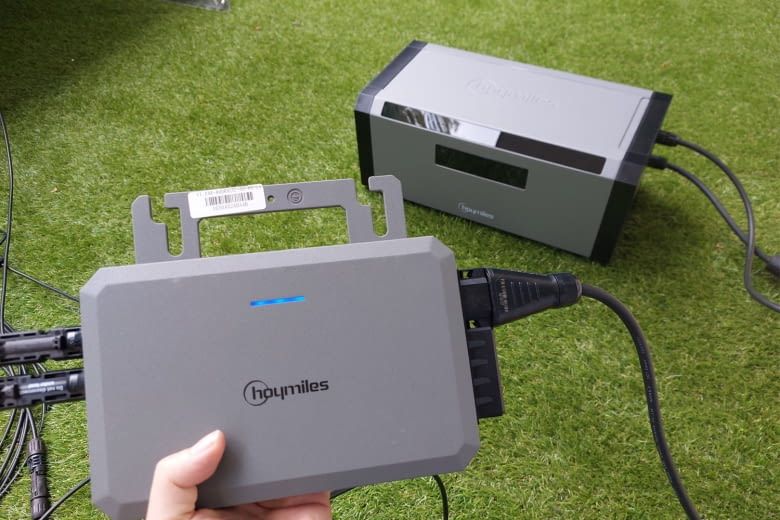 Dieser Hoymiles Wechselrichter kam in unserem Test zum Einsatz