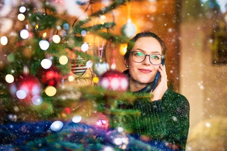 Wenn keine Zeit für lange Telefonate bleibt, ist ein WhatsApp Gruß eine gute Alternative