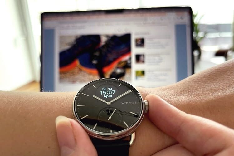 Der Drehknopf ist das einzige Steuerelement an der ScanWatch selbst