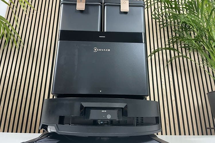 Auch DEEBOT X8 PRO OMNI zeigte im Saugroboter Test, was er kann