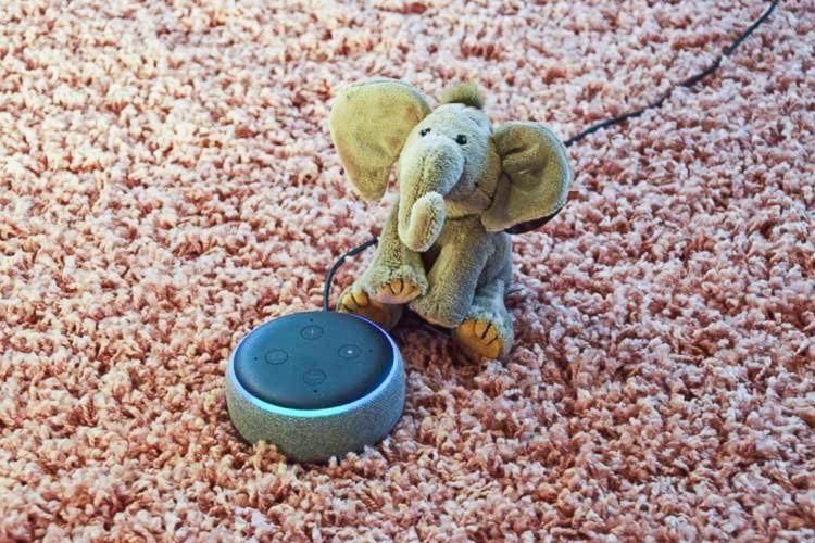 Selbst für kleine Nutzer ist die Sprachsteuerung von Alexa Lautsprechern ein Kinderspiel