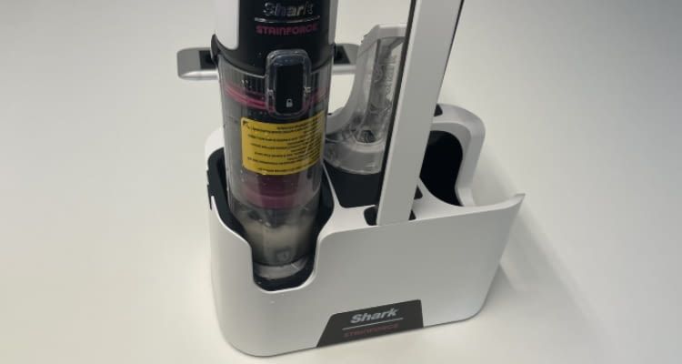 Die Reinigung mit Self Cleaning ist ein großer Pluspunkt im Test