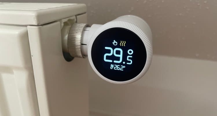 Das tado X Heizkörperthermostat ist auch mit Alexa und Google Home kompatibel