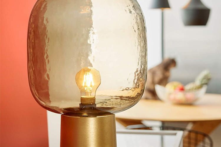 Filament Bulbs eignen sich z. B. zum Einsatz in Designerlampen oder Kronleuchtern