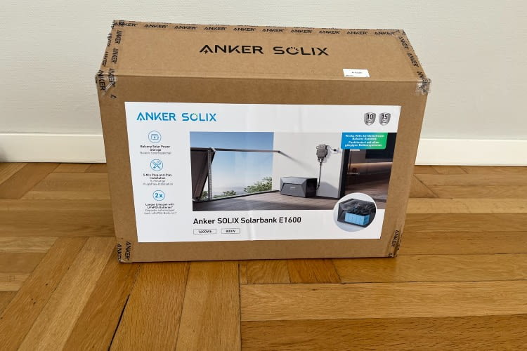 Die Verpackung der Anker Solix Solarbank