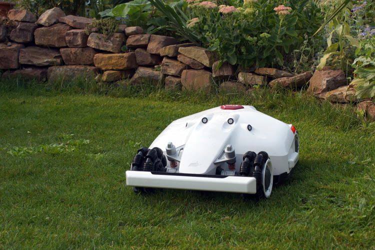 Mammotion bietet LUBA in drei Modellvarianten für unterschiedliche Gartengrößen an