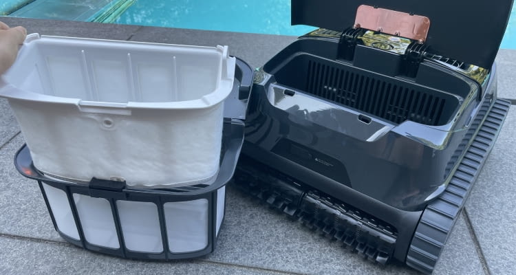 Dem AIPER liegt ein austauschbarer Micromesh-Filter bei