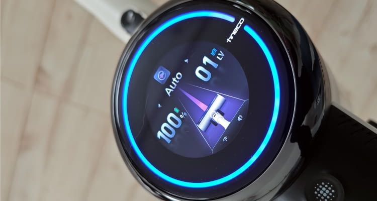 Das übersichtliche LCD-Display hat im Test beeindruckt