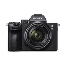 Jetzt den Bestseller entdecken: 24,2 MP Vollformat-Digitalkamera inkl. 3 Zoll-Touch-Display und SEL-2870 Objektiv