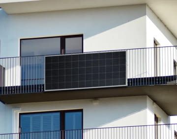 priwatt bietet seine Mini-Solaranlagen wahlweise mit ein oder zwei Modulen an