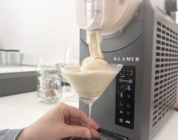 Wir durften den Klamer Slushmaker testen und verraten, wie gut er ist