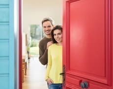 Egal ob alt oder jung, alleine oder zu zweit - jeder kann einem Betrug zum Opfer fallen