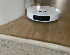 Dank der hohen Saugkraft sorgt der E40 Ultra für gute Saugergebnisse auf Teppich und Hartböden