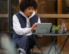 Das Google Pixel Tablet ist vielseitig einsetzbar und kommt mit Lautsprecher-Ladedock