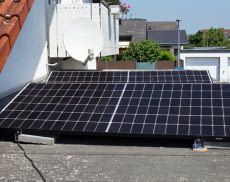 Mit diesen beiden Panels lassen sich bis zu 1000 Watt Strom erzeugen