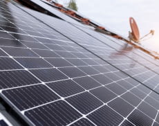 Wir nennen die Kosten einer 9-kWp Solaranlage.