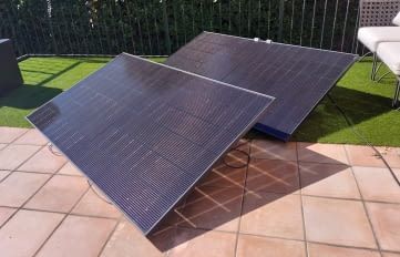 Diese beiden Solarmodulen erzeugen gemeinsam bis zu 1000 Watt
