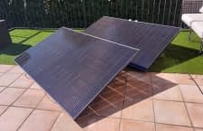 Diese beiden Solarmodulen erzeugen gemeinsam bis zu 1000 Watt