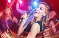 Karaoke ist ein geselliges Vergnügen für Groß und Klein